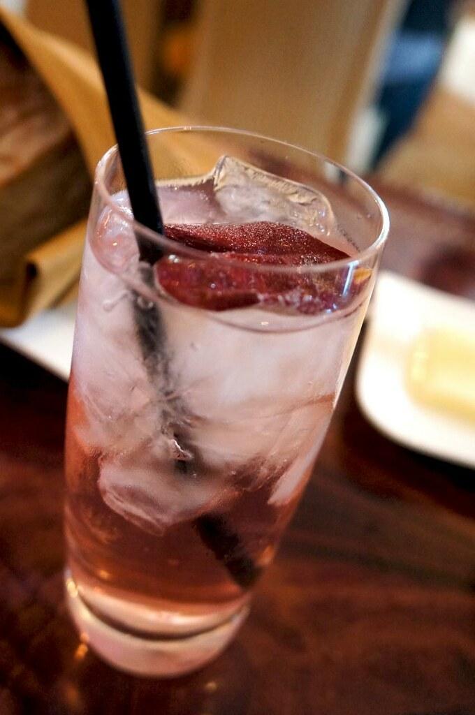 Elevate Your Sparkling Water with Gourmet ‍Garnishes