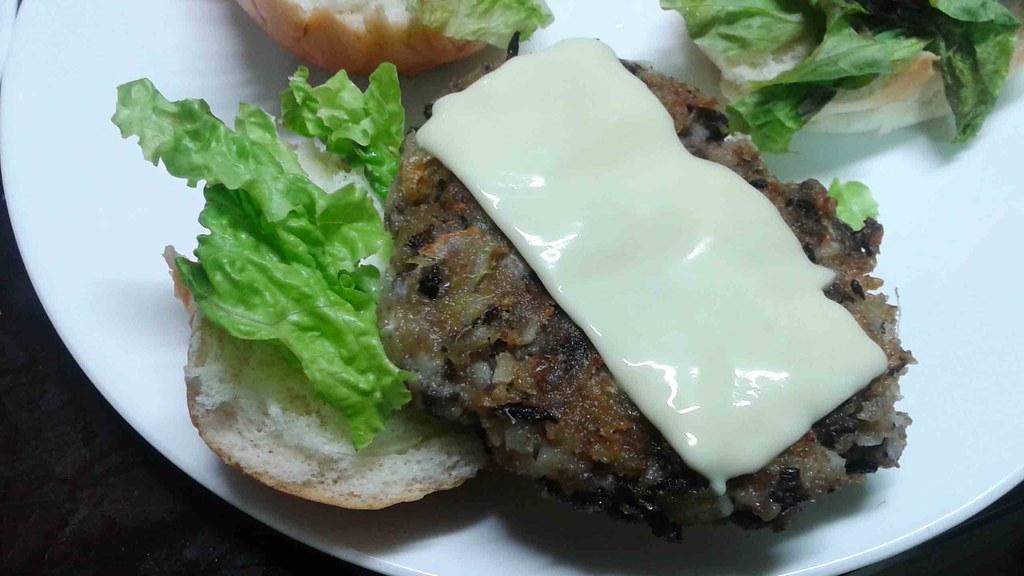 Pairing Suggestions: Sides and Drinks to Complement Your Veggie Delight