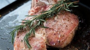 Roasted pork tenderloin with herb crust