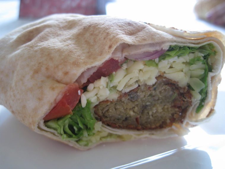 How to Make Perfect Falafel Wraps at Home