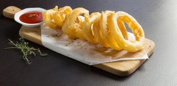 Crispy Onion Rings with a Secret Ingredient
