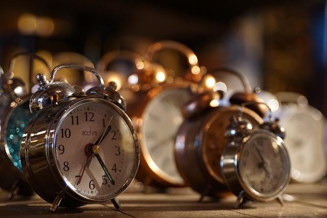 Should Screen Time Be Limited for Adults