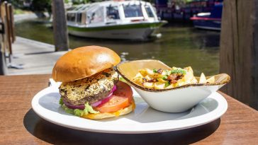 Wow, does our nation ever before like junk food! America flourishes on this oily and also fast grub