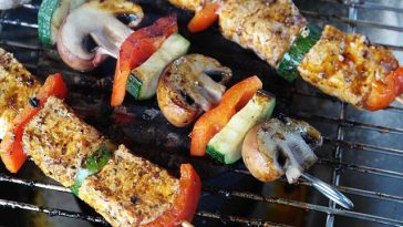 When you have a backyard bbq, what are a few of the extremely initial suggestions that enter your mind? Buddies, meat, fantastic aromas, good deals of delightful along with, normally, bbq sauce