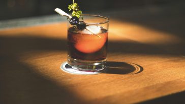 The Real Bargain In Between Power Consume Alcohol Customers and also suppliers