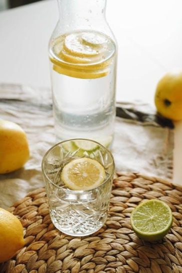 How to make infused water with fruit