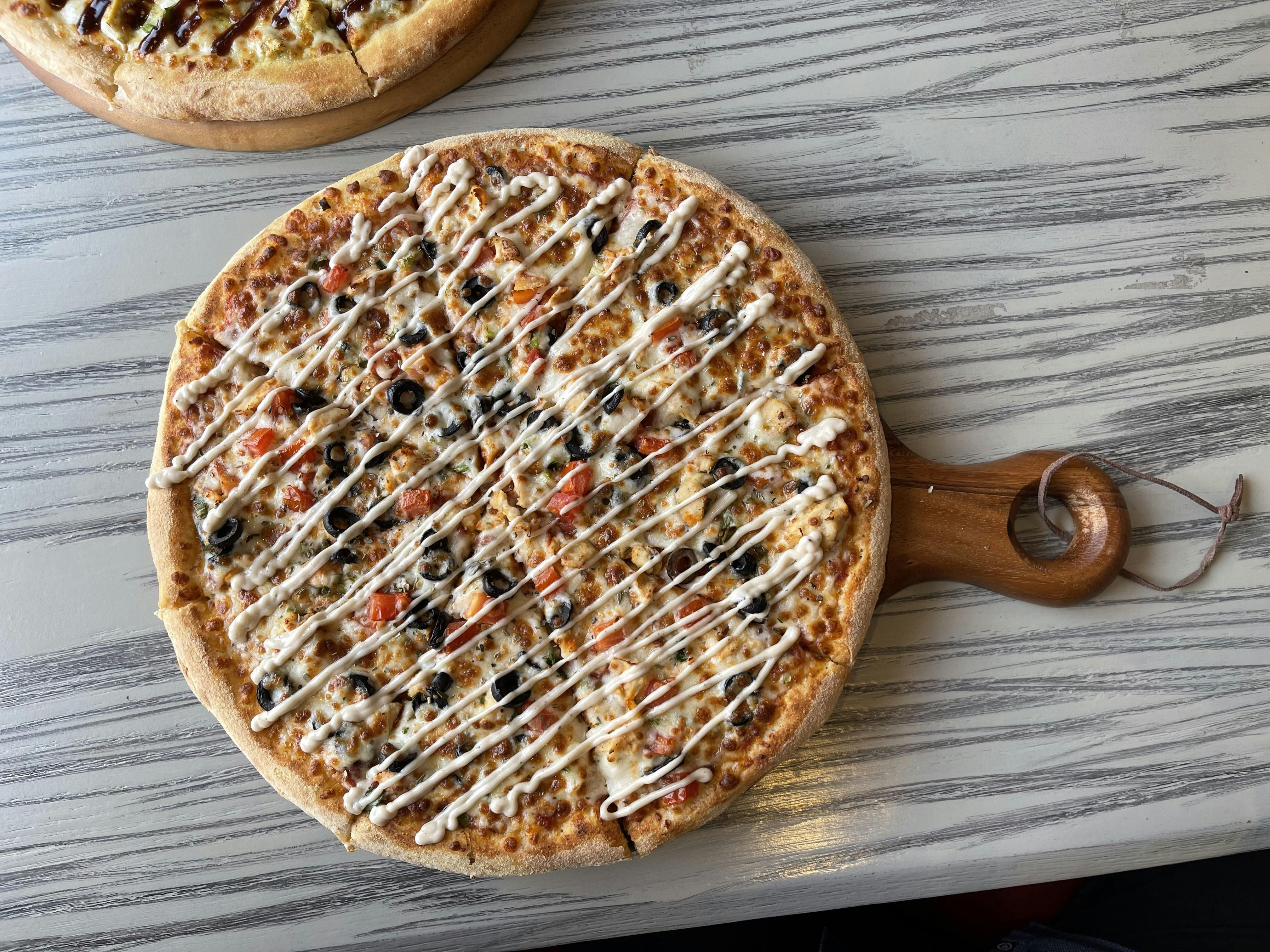 Technological Distractions in Modern Dining