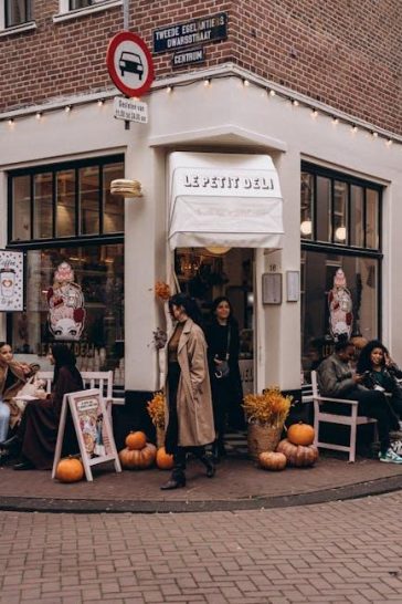 Cozy Coffee Shops with Amazing Pastries in Brussels