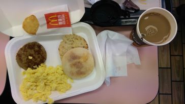 How to recreate fast-food breakfast at home