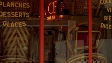 Does the Interior Design of Paris Restaurants Impact Taste