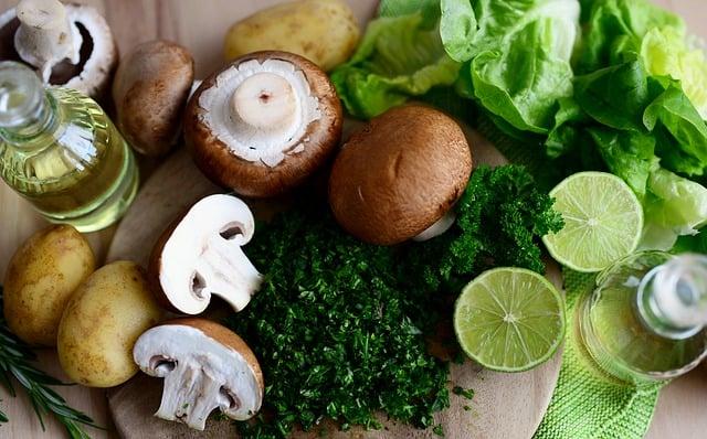 Nutrient-packed vegetarian salads for lunch