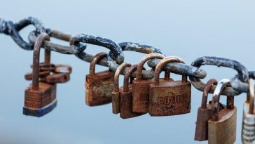 Can Chain Restaurants Offer Authentic Cuisine in Rome