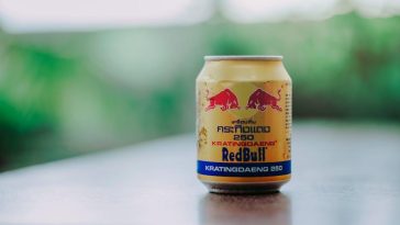 The Health Risks of Drinking Energy Drinks Regularly