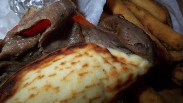 How to create fast-food style gyros at home