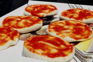 Popular toppings for homemade mini pizzas