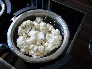 Flavorful ways to use cauliflower in meals