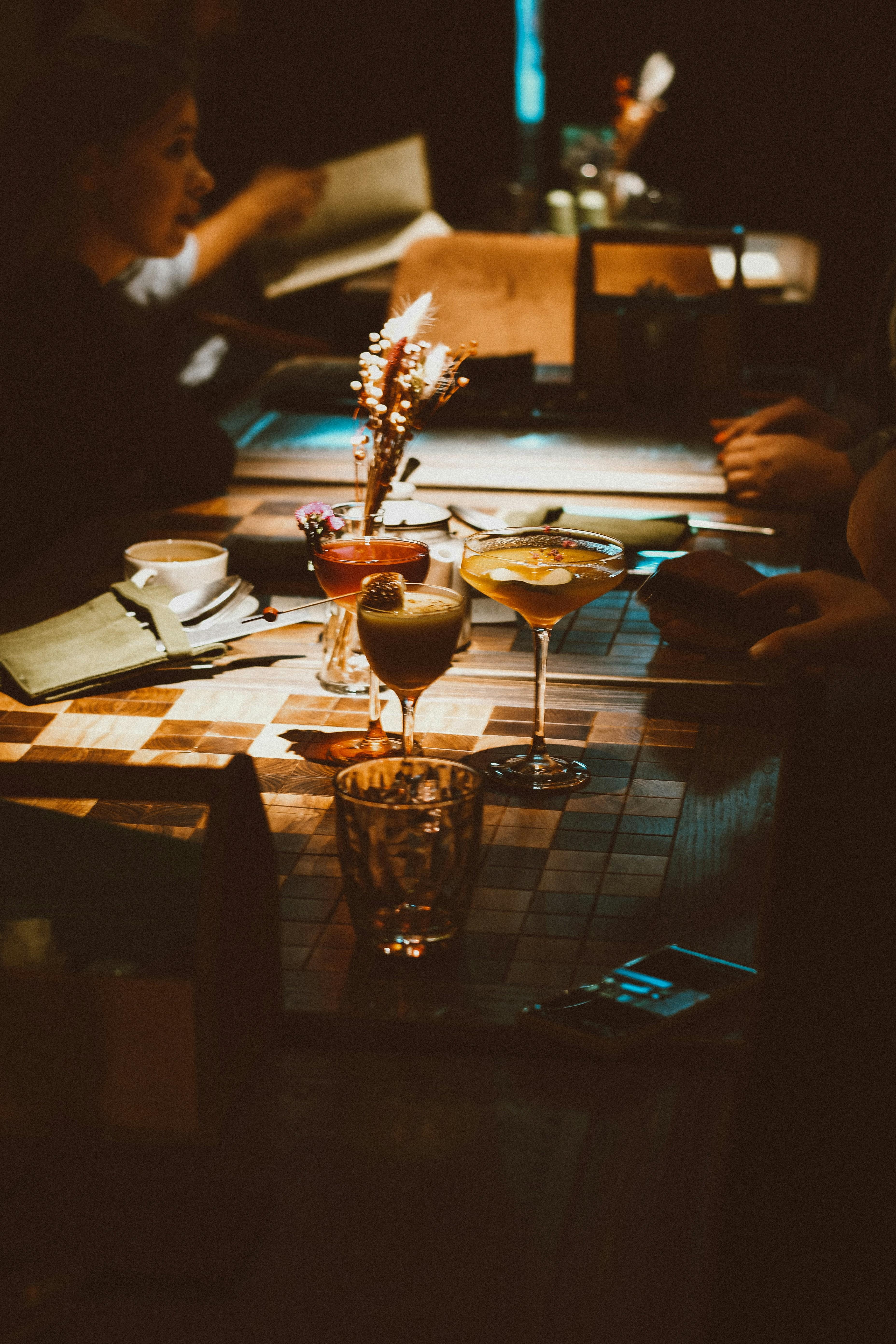 Balancing Taste and Experience: The Role of Ambiance in Dining Satisfaction