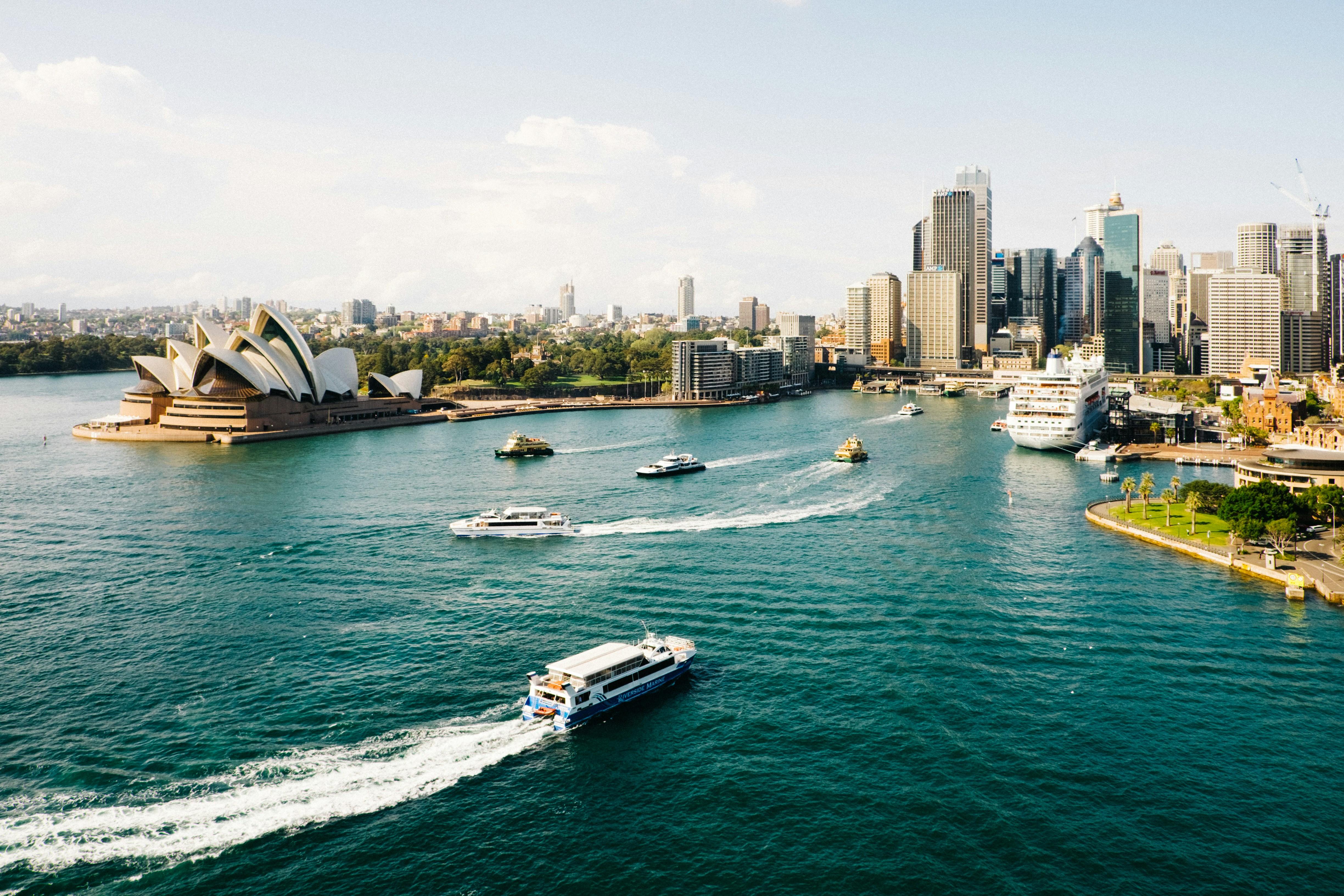 Oceanfront Dining Delights Exploring Culinary Gems Along Sydneys Coastline Savoring the Sea Must-Try Dishes at Sydneys Coastal ⁣Eateries Hidden Treasures A Guide to Sydneys Seaside Seafood Spots