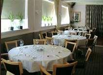 Intimate Ambiance and ⁤Exceptional Service